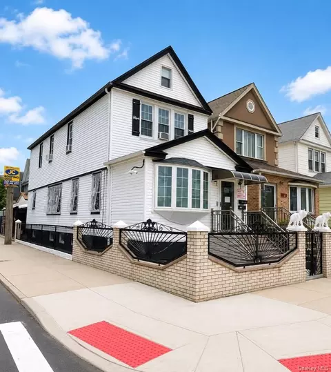12720 95th Ave, South Richmond Hill, NY 11419