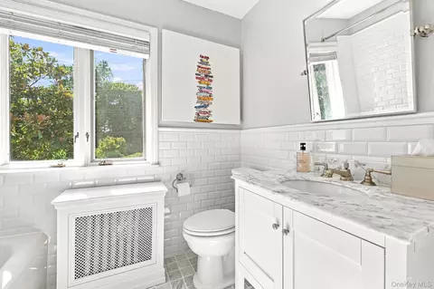 Bath - 69 Rye Rd, Rye, NY 10580 photo 4 of 4