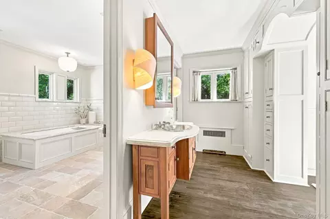 Bath - 69 Rye Rd, Rye, NY 10580 photo 1 of 4