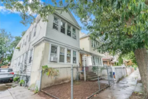 90-22 179th St, Jamaica, NY 11432