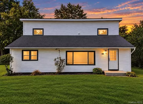 512 Bloomingburg Rd, Wallkill, NY 10940