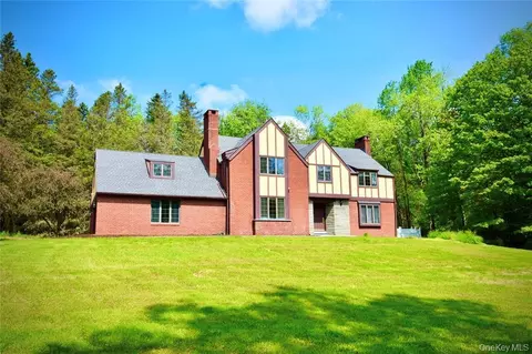 285 Goff Rd, Rockland, NY 12758