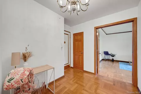 Entry Way - 735 Kappock St #8F, New York, NY 10463 photo 3 of 3