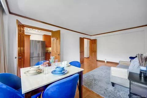 Dining - 735 Kappock St #8F, New York, NY 10463 photo 2 of 4