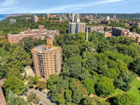 View/Area - 735 Kappock St #8F, New York, NY 10463 photo 5 of 7