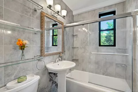 Bath - 735 Kappock St #8F, New York, NY 10463 photo 2 of 2