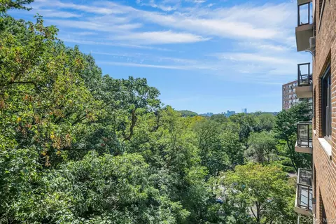 View/Area - 735 Kappock St #8F, New York, NY 10463 photo 1 of 7