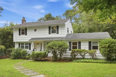 2 Mount Grey Rd, Stony Brook, NY 11790