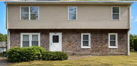 7 Gaynor Rd, Centereach, NY 11720