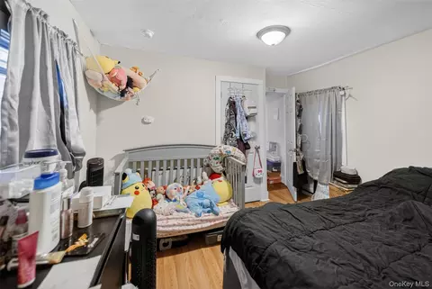 Bedroom - 113 Old Bay, Peekskill, NY 10566 photo 6 of 7