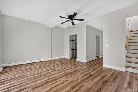 Living - 3 Waterview Est, Peekskill, NY 10566 photo 2 of 4