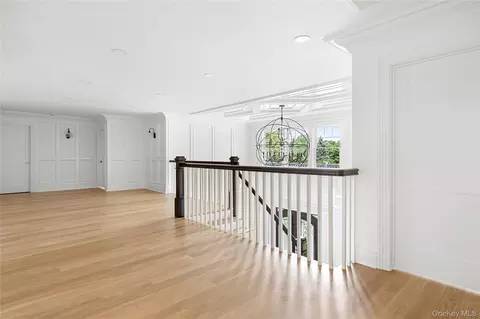 Entry Way - 541 Split Rock Rd, Syosset, NY 11791 photo 3 of 3