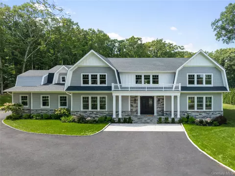 Exterior - 541 Split Rock Rd, Syosset, NY 11791 photo 2 of 3