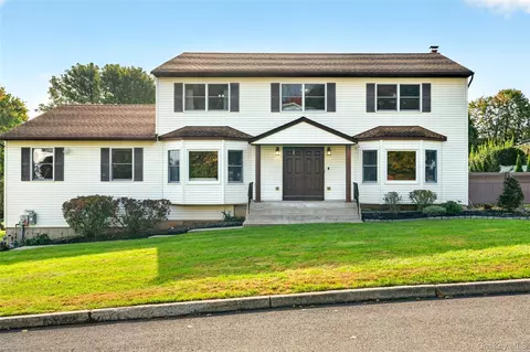 56 Gilmore Dr, Stony Point, NY 10980