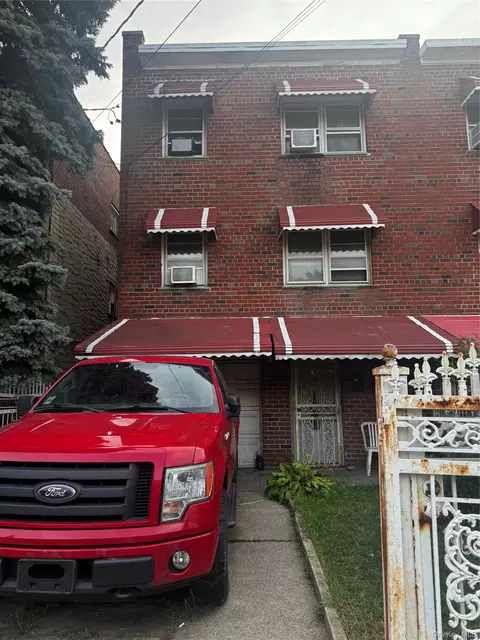 3227 Lurting Ave, New York, NY 10469