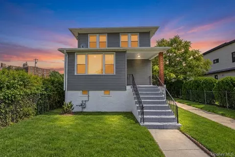 1442 Pinson St, Far Rockaway, NY 11691