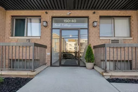15040 Tahoe St #2C, Ozone Park, NY 11417