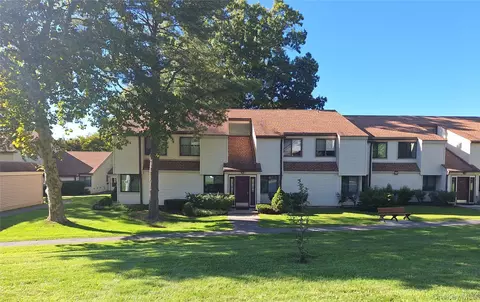 52 Jefferson Oval #A, Yorktown, NY 10598
