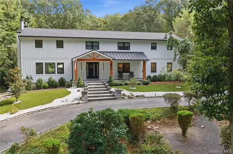 45 Meadow Glen Rd, Northport, NY 11768