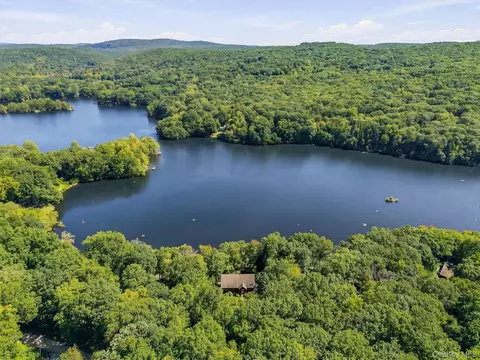 View/Area - 104 Old Forge Dr, Kent, NY 10512 photo 2 of 3