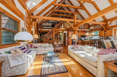 Living - 104 Old Forge Dr, Kent, NY 10512 photo 3 of 4