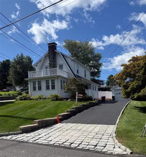 32 Ramapo Rd, Garnerville, NY 10923