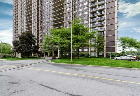 27110 Grand Central Pkwy #29S, New York, NY 11005