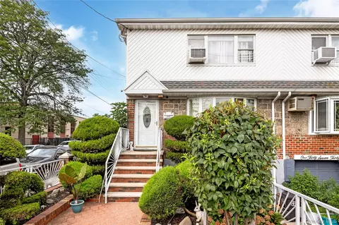 13740 Lafayette St, New York, NY 11417