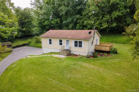 158 Stagecoach Pass, Beekman, NY 12582