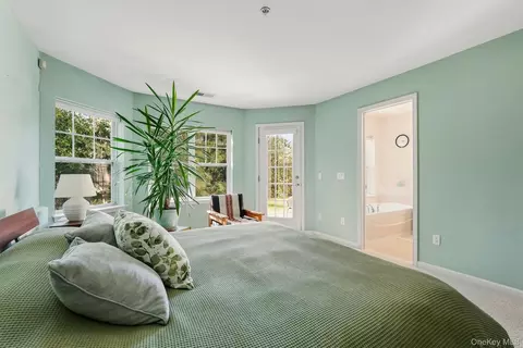 Bedroom - 111 Highridge Ct, Peekskill, NY 10566 photo 2 of 4