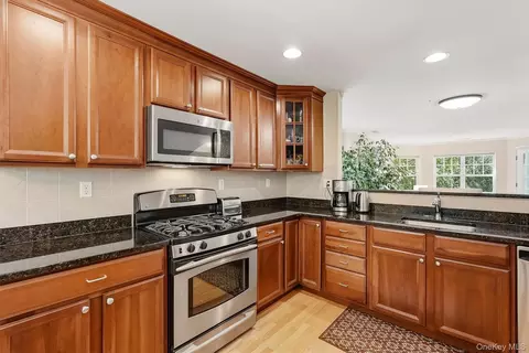 Kitchen - 111 Highridge Ct, Peekskill, NY 10566 photo 2 of 3