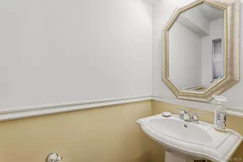 Other - 111 Highridge Ct, Peekskill, NY 10566 photo 2 of 10