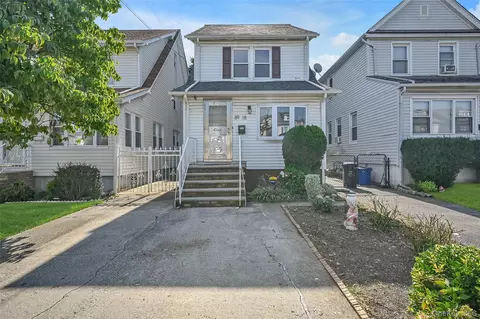 89-18 220th St, New York, NY 11427