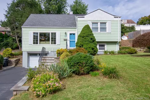 27 White Plains Ave, Harrison, NY 10604