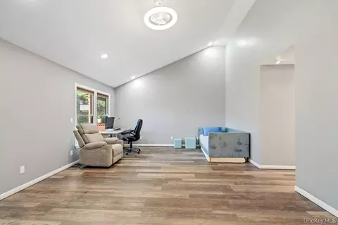 Other - 20 Hunt Ct, Jericho, NY 11753 photo 1 of 10