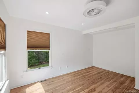 Other - 20 Hunt Ct, Jericho, NY 11753 photo 4 of 10