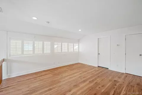 Other - 20 Hunt Ct, Jericho, NY 11753 photo 5 of 10