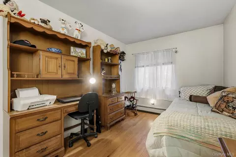 Bedroom - 17 Pemart Ave, Peekskill, NY 10566 photo 6 of 7