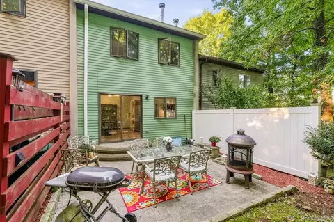 Exterior - 17 Pemart Ave, Peekskill, NY 10566 photo 3 of 6