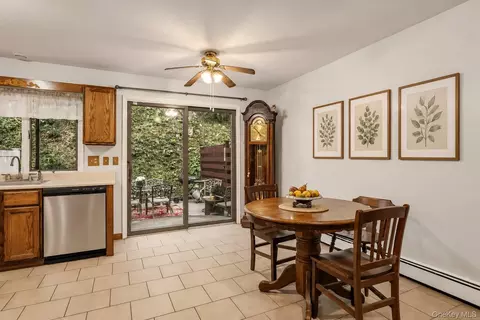 Dining - 17 Pemart Ave, Peekskill, NY 10566 photo 1 of 2