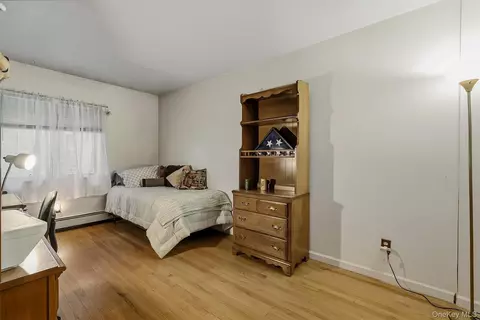 Bedroom - 17 Pemart Ave, Peekskill, NY 10566 photo 4 of 7