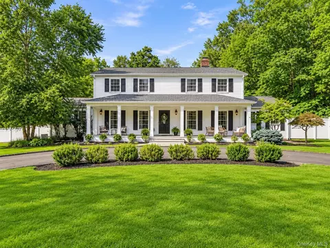 36 Rockford Dr, Clarkstown, NY 10994