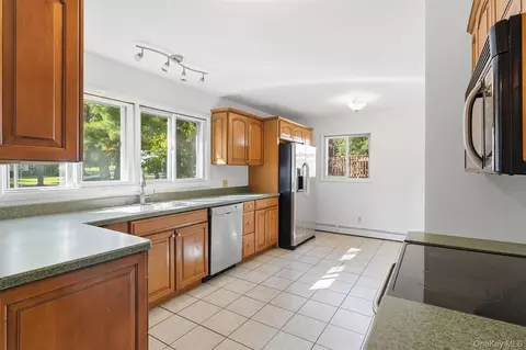 Kitchen - 19 Miron Dr, Poughkeepsie, NY 12603 photo 4 of 4