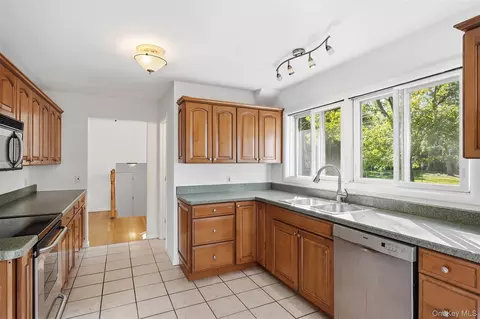 Kitchen - 19 Miron Dr, Poughkeepsie, NY 12603 photo 1 of 4