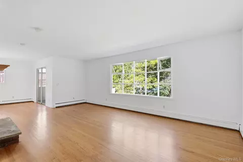 Living - 19 Miron Dr, Poughkeepsie, NY 12603 photo 4 of 8