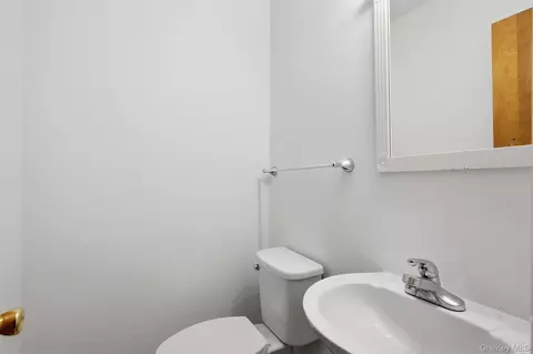 Bath - 19 Miron Dr, Poughkeepsie, NY 12603 photo 1 of 3