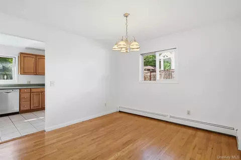 Dining - 19 Miron Dr, Poughkeepsie, NY 12603 photo 1 of 2
