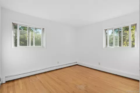 Bedroom - 19 Miron Dr, Poughkeepsie, NY 12603 photo 6 of 7