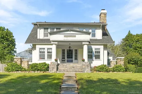 1239 Post Rd, Scarsdale, NY 10583
