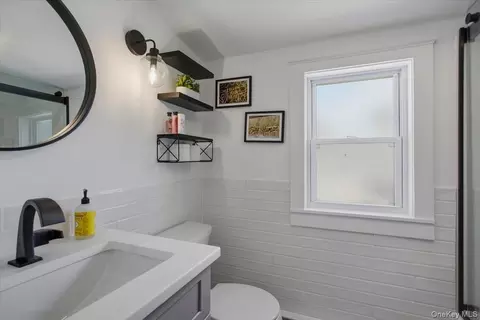 Bath - 8 E Willow St, Beacon, NY 12508 photo 3 of 4